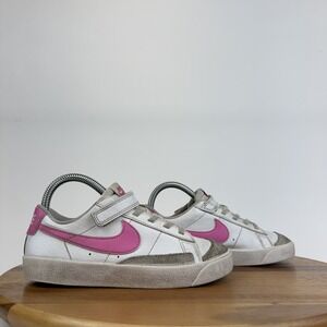 Big Kids Nike‎ Blazer Low 77 PS White Playful Pink Leather Sneakers Size 2.5 Y